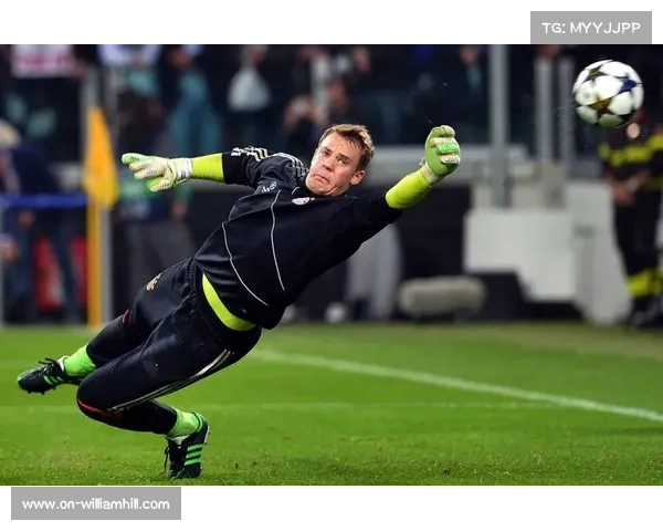 老将诺伊尔赛后鼓励年轻队友，展现拜仁更衣室领袖风范